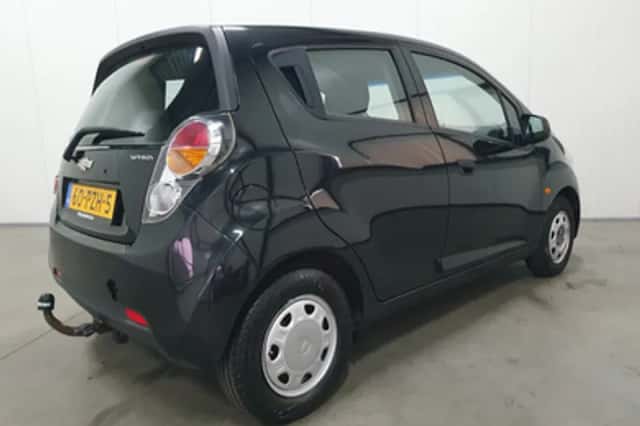 Chevrolet Spark (2011) thumbnail 3