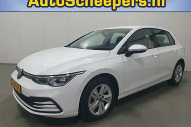 Volkswagen Golf (2021) thumbnail 1