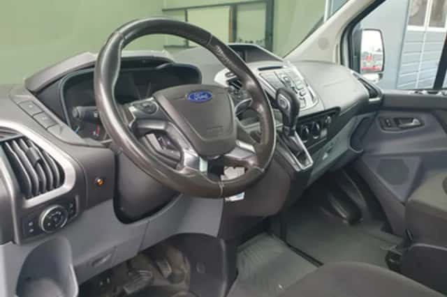 Ford Transit Custom (2017) thumbnail 3