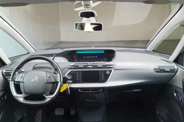 Hyundai Kona (2017) thumbnail 3