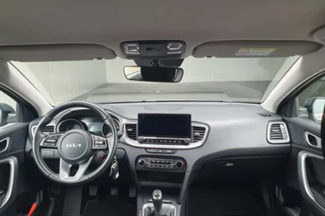 Kia Ceed (2024) thumbnail 4