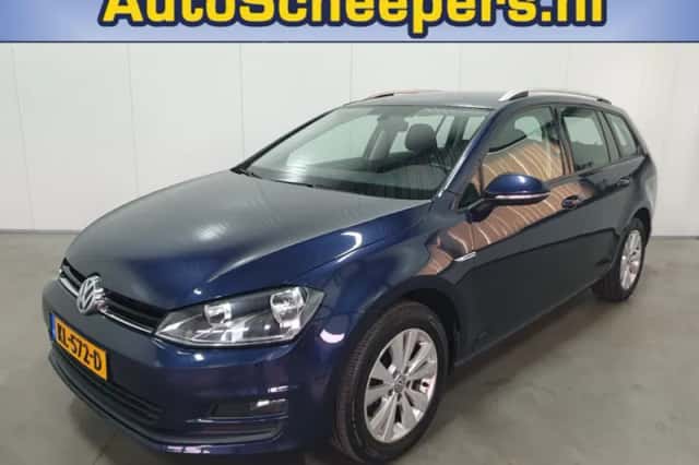 Volkswagen Golf (2016) thumbnail 1