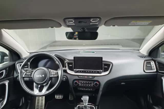 Kia XCeed (2024) thumbnail 3