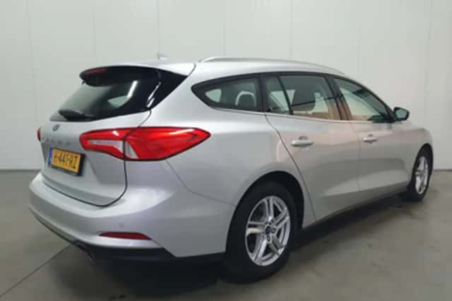 Ford Focus (2020) thumbnail 3