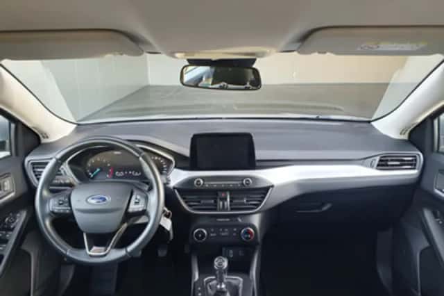 Ford Focus (2020) thumbnail 3