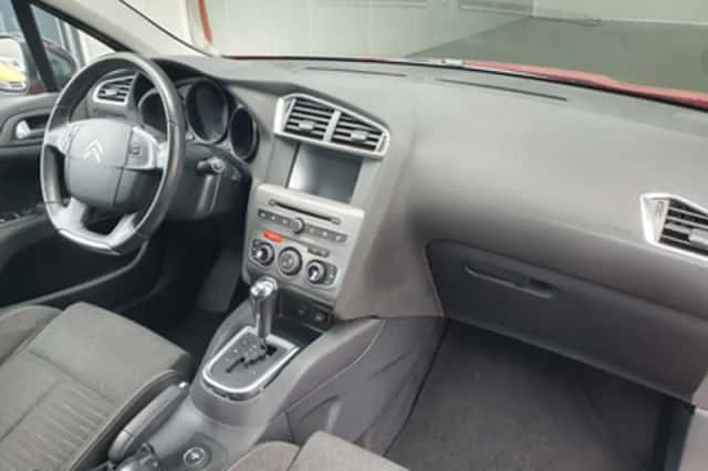 Nissan Micra (2015) thumbnail 4