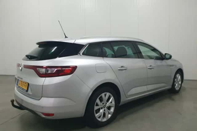 Renault Mégane (2019) thumbnail 2