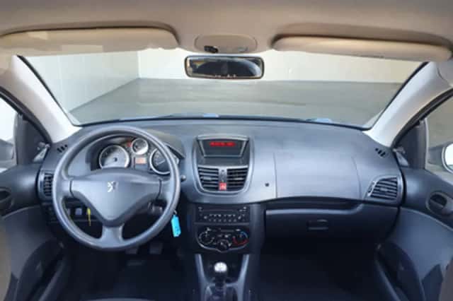 Peugeot 206+ (2011) thumbnail 4