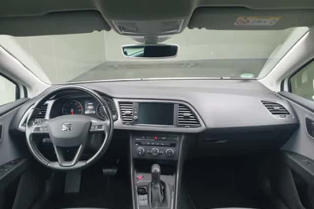 SEAT Leon (2018) thumbnail 3
