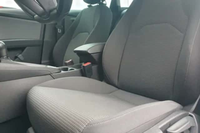 SEAT Leon (2018) thumbnail 5