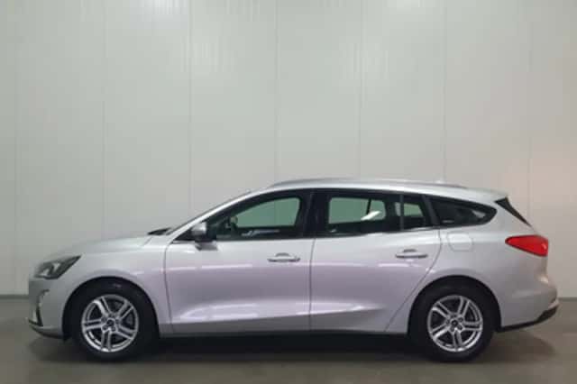 Ford Focus (2021) thumbnail 6