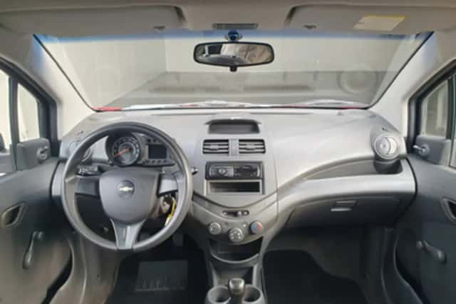 Chevrolet Spark (2011) thumbnail 4
