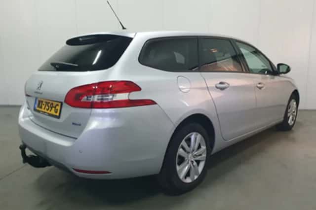 Peugeot 308 (2017) thumbnail 3