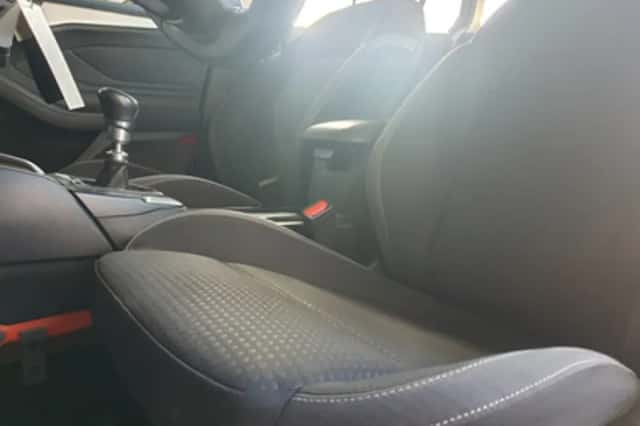 Ford Focus (2020) thumbnail 4