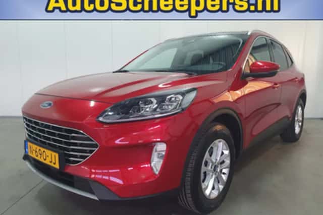 Ford Kuga (2021) thumbnail 1