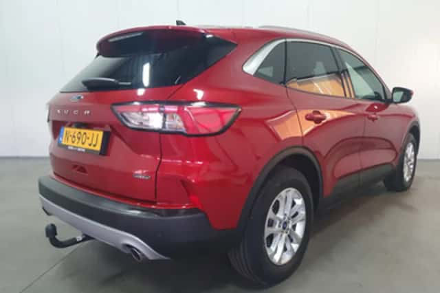 Ford Kuga (2021) thumbnail 2