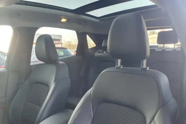 Ford Kuga (2021) thumbnail 4