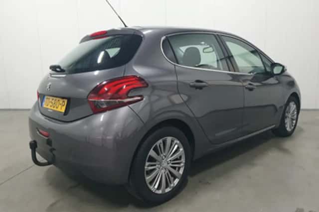 Peugeot 208 (2018) thumbnail 2