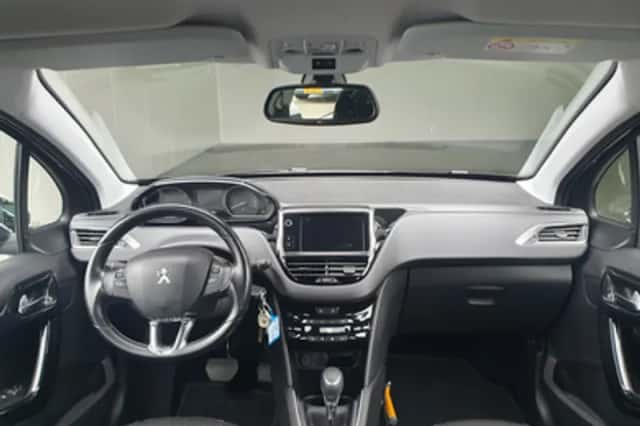 Peugeot 208 (2018) thumbnail 3