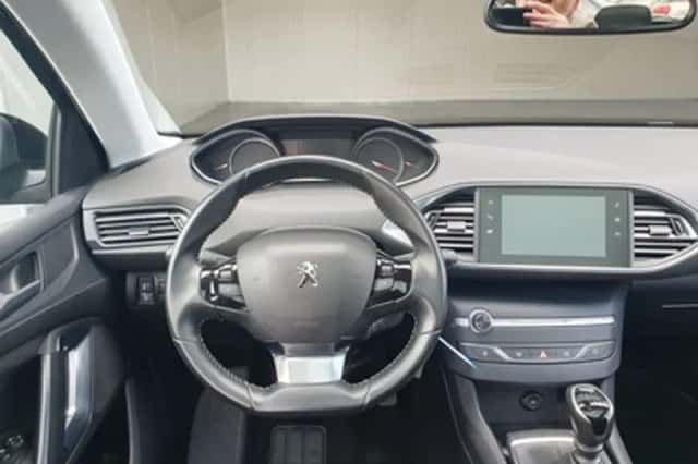 Peugeot 308 (2020) thumbnail 4