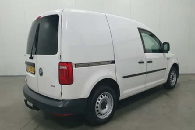 Volkswagen Caddy (2016) thumbnail 3