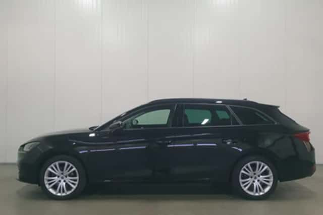 SEAT Leon (2023) thumbnail 6