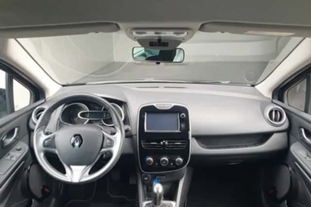 Renault Clio (2015) thumbnail 3