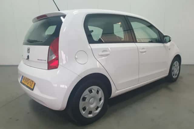SEAT Mii (2015) thumbnail 2