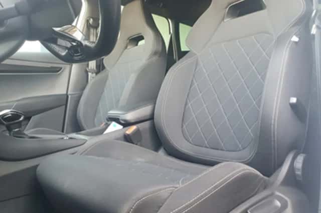 Škoda Karoq (2021) thumbnail 4