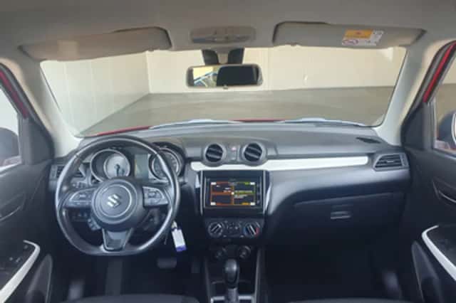 Suzuki Swift (2021) thumbnail 4