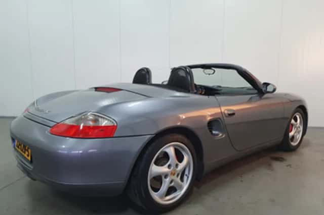 Porsche Boxster (2002) thumbnail 2