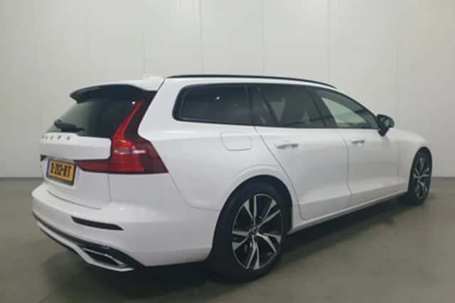 Volvo V60 (2020) thumbnail 3