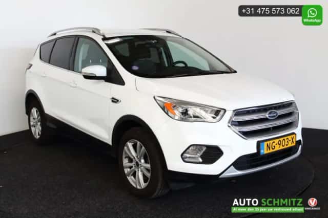 Ford Kuga (2017) thumbnail 1
