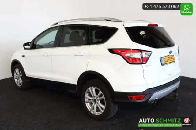 Ford Kuga (2017) thumbnail 4
