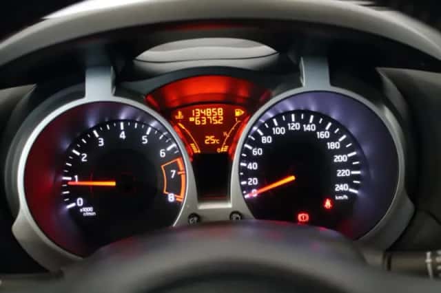 Nissan Juke (2012) thumbnail 5