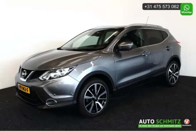 Nissan Qashqai (2015) thumbnail 2