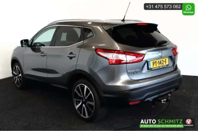 Nissan Qashqai (2015) thumbnail 3
