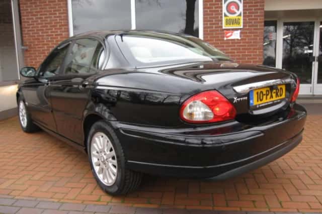 Jaguar X-Type (2005) thumbnail 5