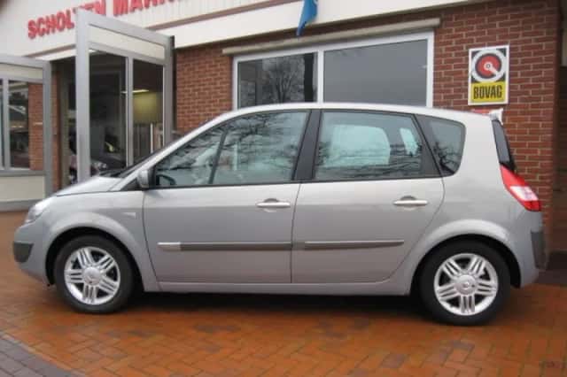 Renault Scénic (2004) thumbnail 1