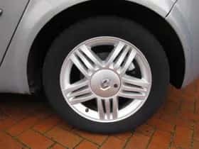 Renault Scénic (2004) thumbnail 12