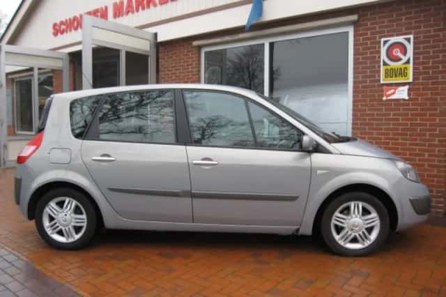 Renault Scénic (2004) thumbnail 4