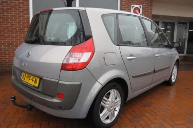 Renault Scénic (2004) thumbnail 5
