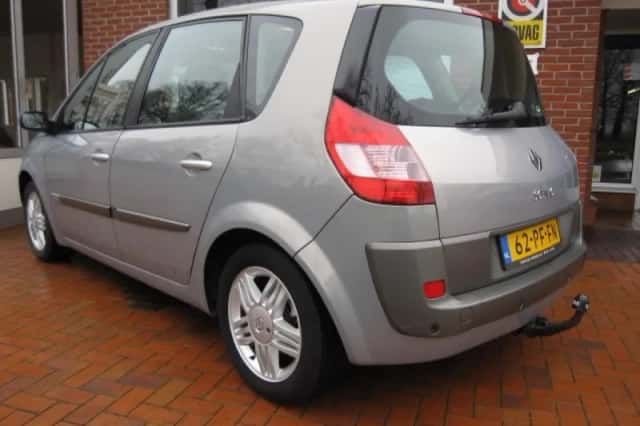 Renault Scénic (2004) thumbnail 6