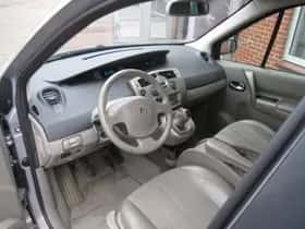 Renault Scénic (2004) thumbnail 7
