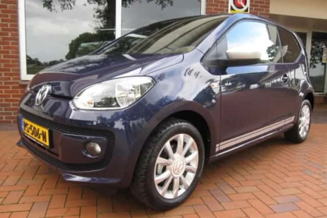 Volkswagen Up (2016) thumbnail 2
