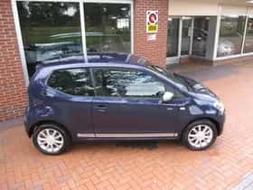 Volkswagen Up (2016) thumbnail 8