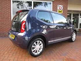 Volkswagen Up (2016) thumbnail 9