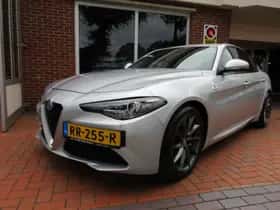 Alfa Romeo Giulia (2017) thumbnail 3