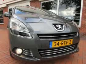 Peugeot 5008 (2011) thumbnail 4