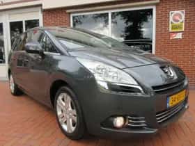 Peugeot 5008 (2011) thumbnail 5